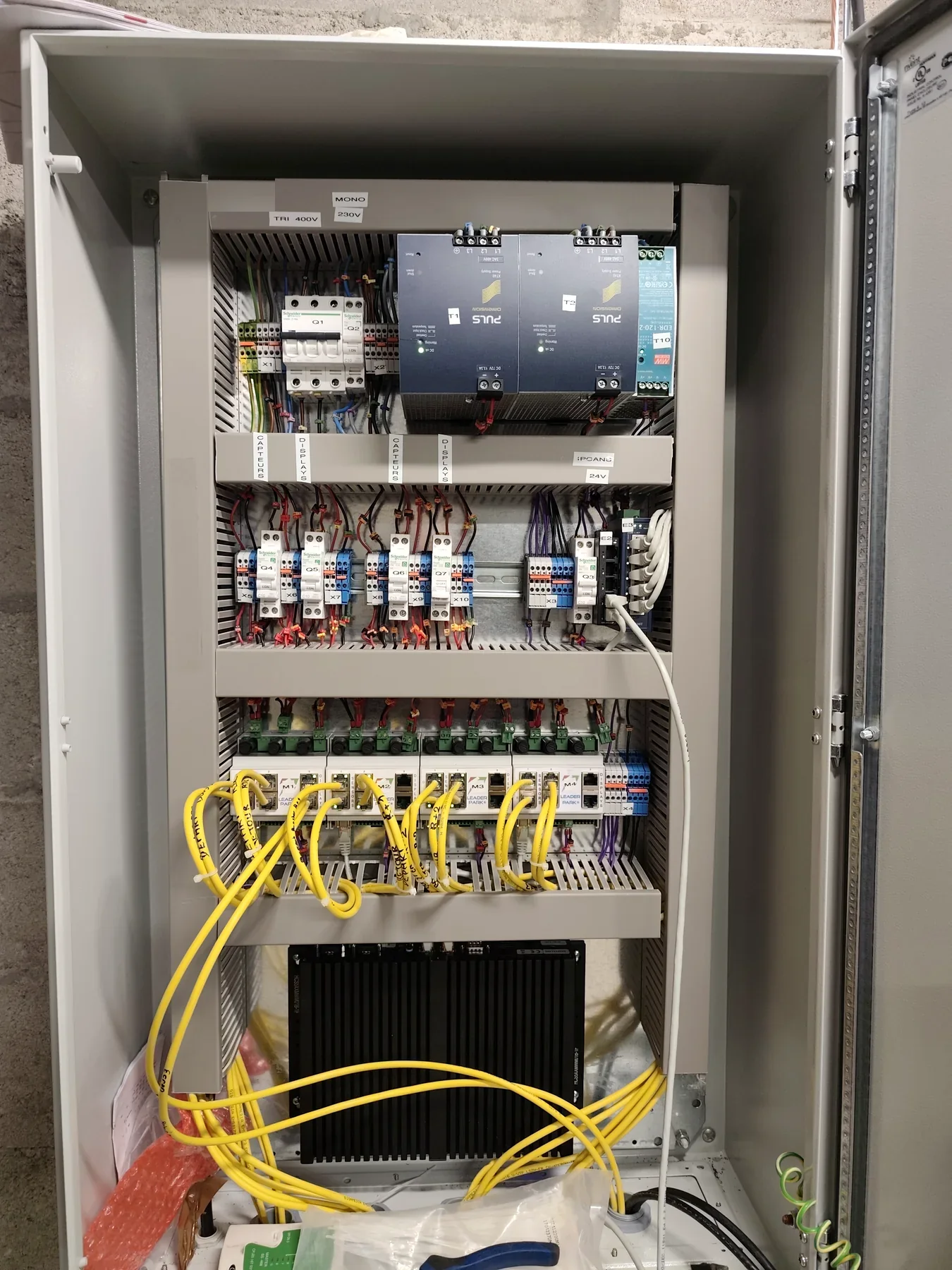 Armoire technique raccordée pour une installation GTB